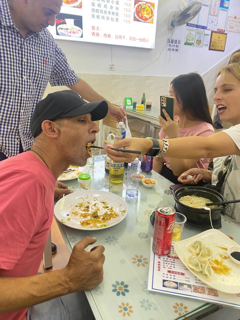 מסעדה בסין במסע יבוא מוצרים לבית מסין